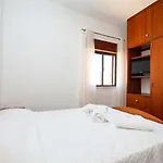B91 - Bairro Apartment In Lagos