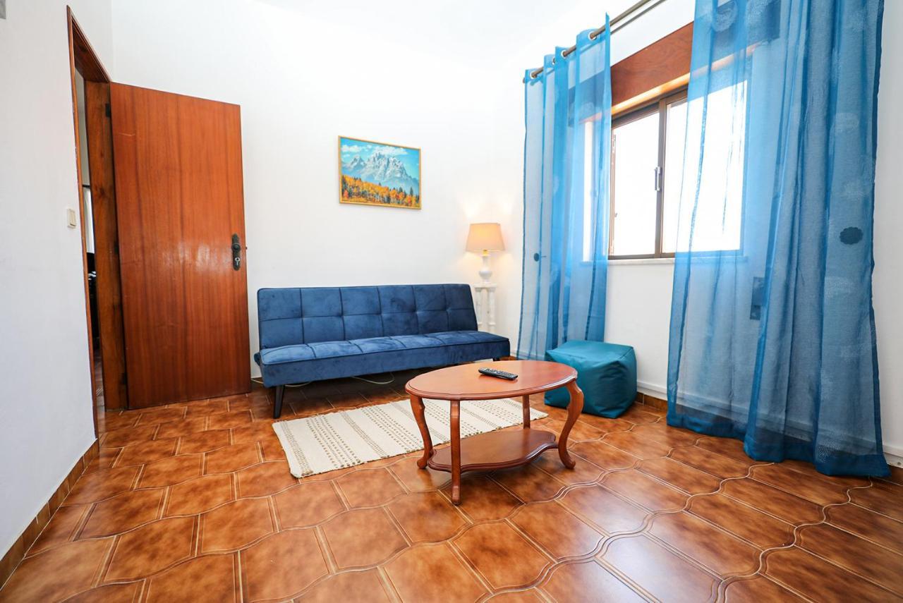B91 - Bairro In Lagos